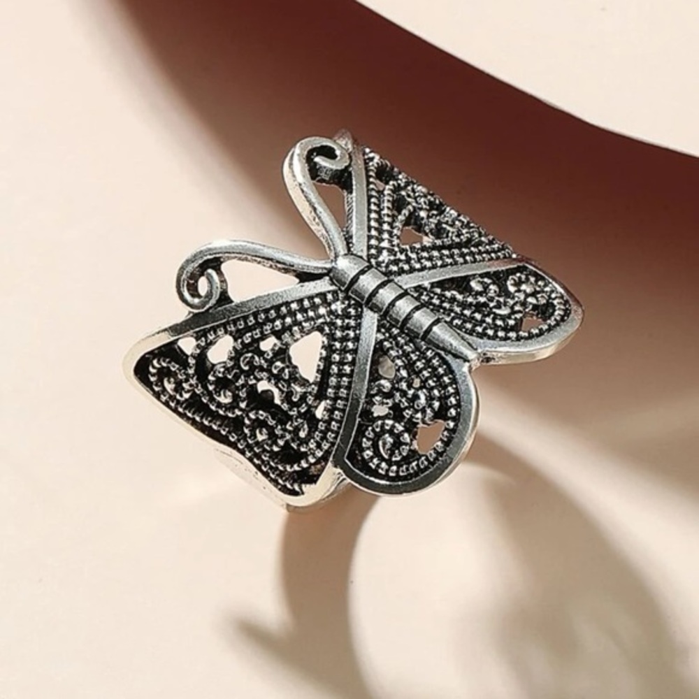 Hollow Out Butterfly Ring Antique Silver - Picture 4 of 6